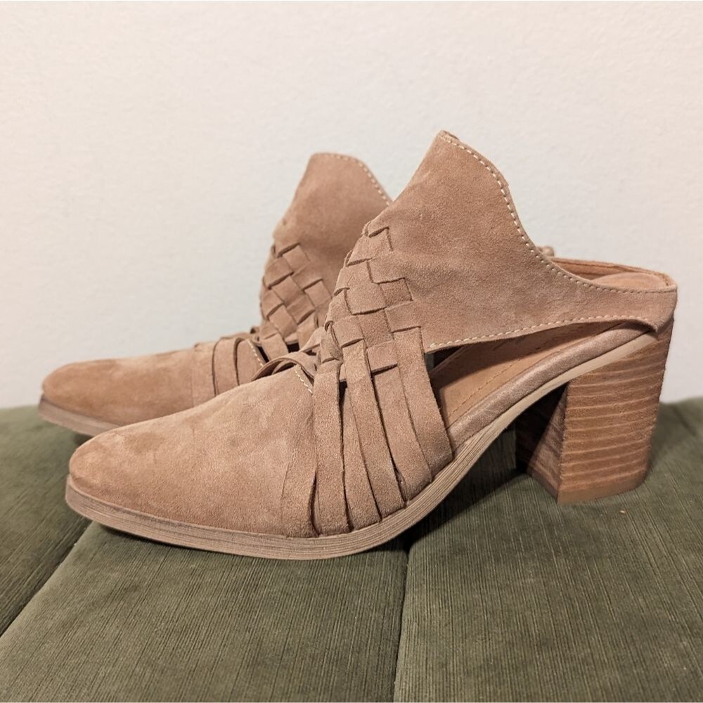 NWOT Rebels Levi Suede Cutout Block Heel Mules Tan Women's 7.5 Boho Chic Western